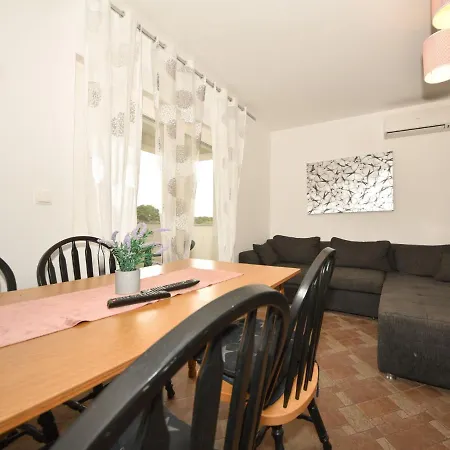 Appartement Ivor-3 Ugljan