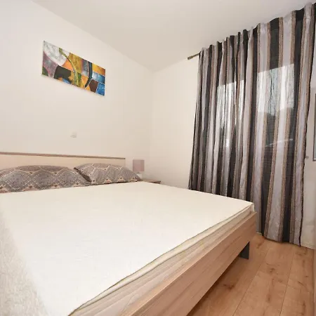 Apartment Ivor-3 By Interhome